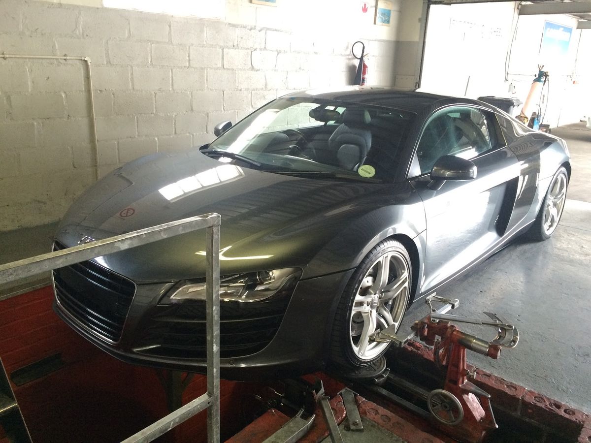 Audi R8 on the alignment bay